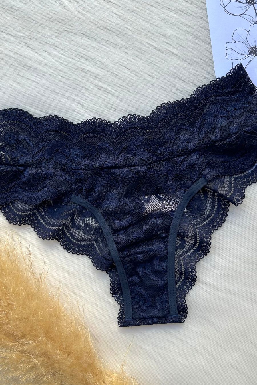 Braguita de encaje Embrace: braguita de encaje floral para mujer con forro de algodón | Primiss