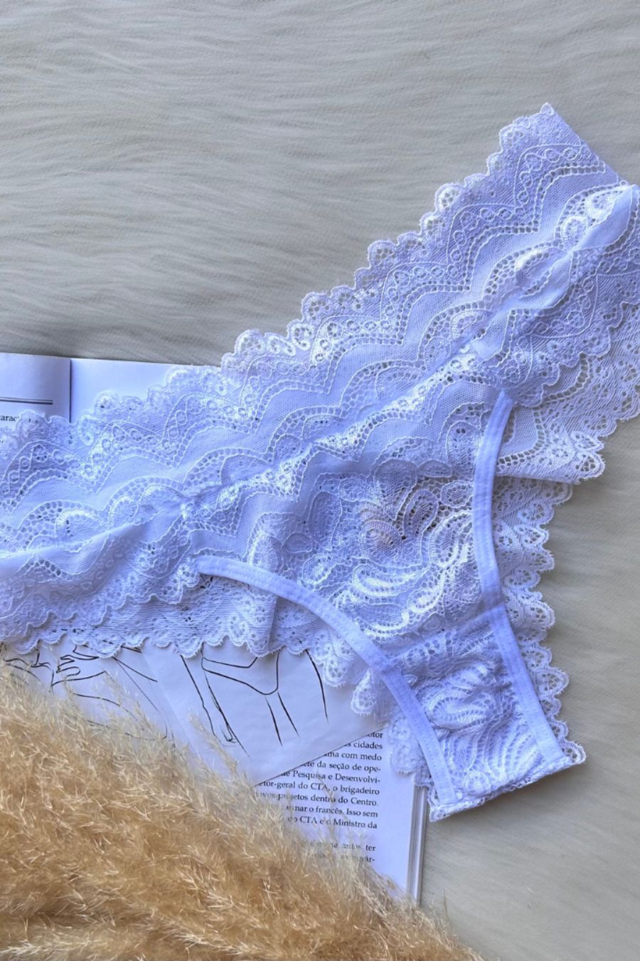 Braguita de encaje Embrace: braguita de encaje floral para mujer con forro de algodón | Primiss